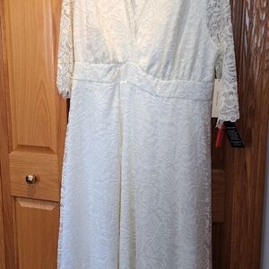 Kiyonna Ivory Lace Dress